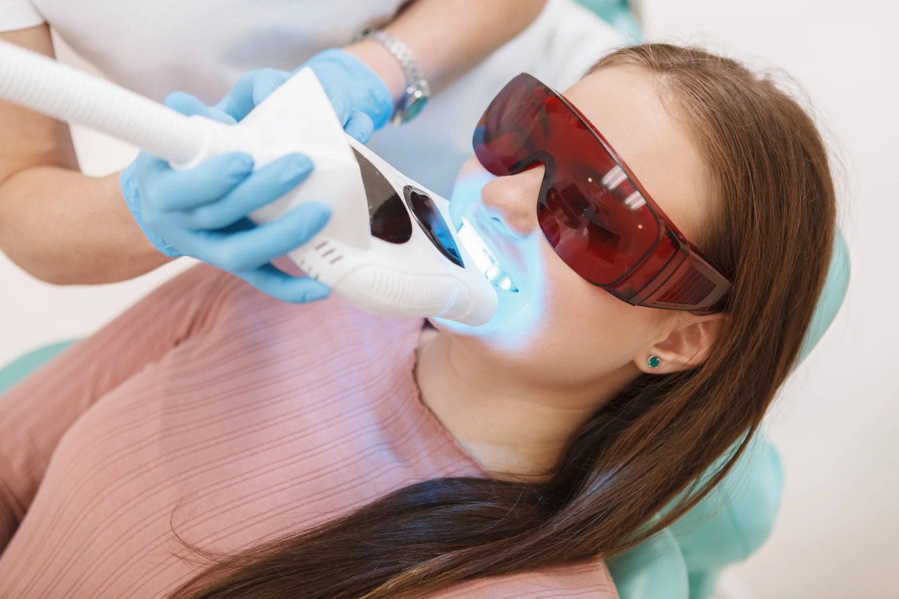 Dental Whitening at Mia Dental